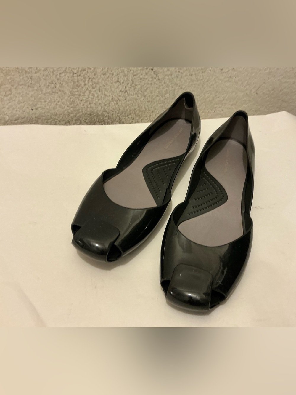 Stefano furiani designed by Crocs Black Peep-Toe Jelly Flats Cushioned Insole